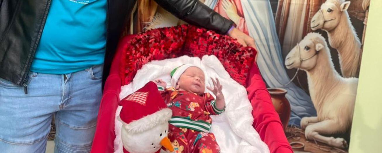 Hospital de las Mujeres celebra la Navidad junto a recién nacidos, sus mamás y sus familias