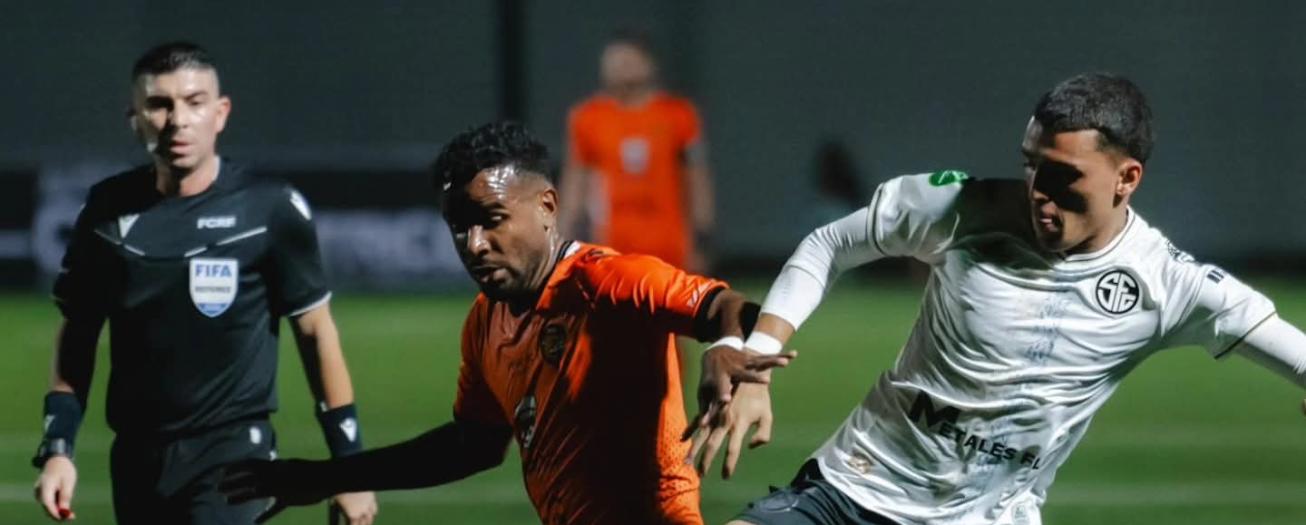 Sporting y Puntarenas no se hacen daño en juego de ida