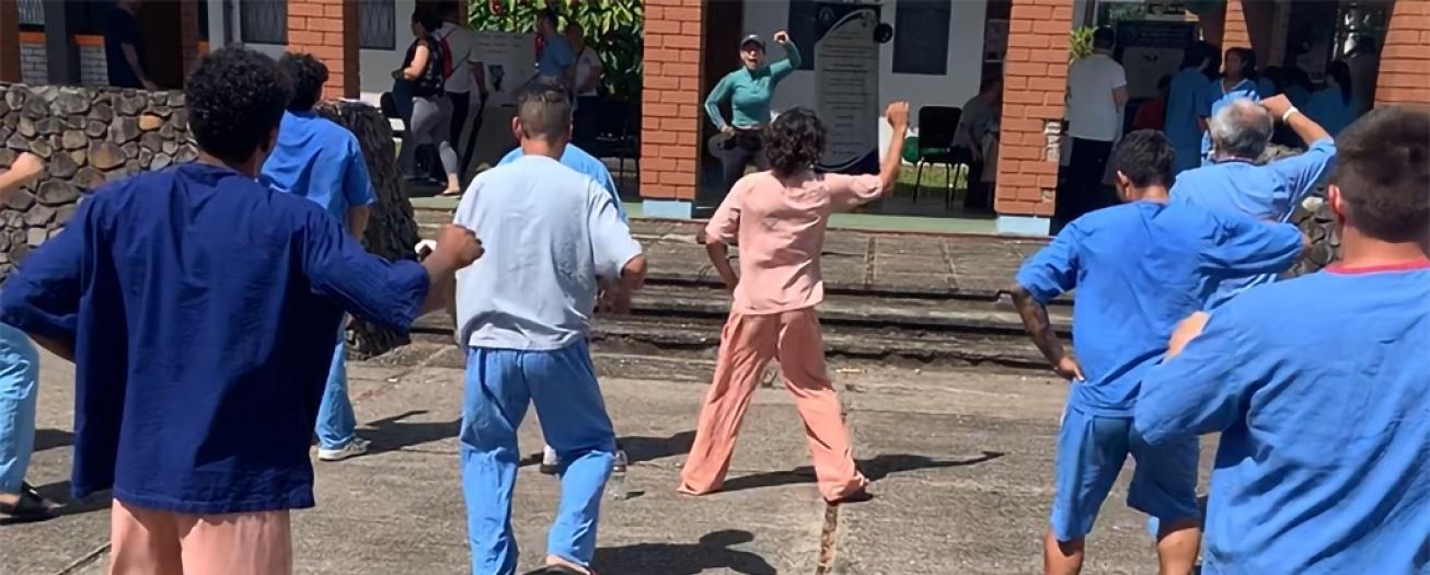 Feria del hospital Nacional de Salud Mental impulsa hábitos para  una vida equilibrada