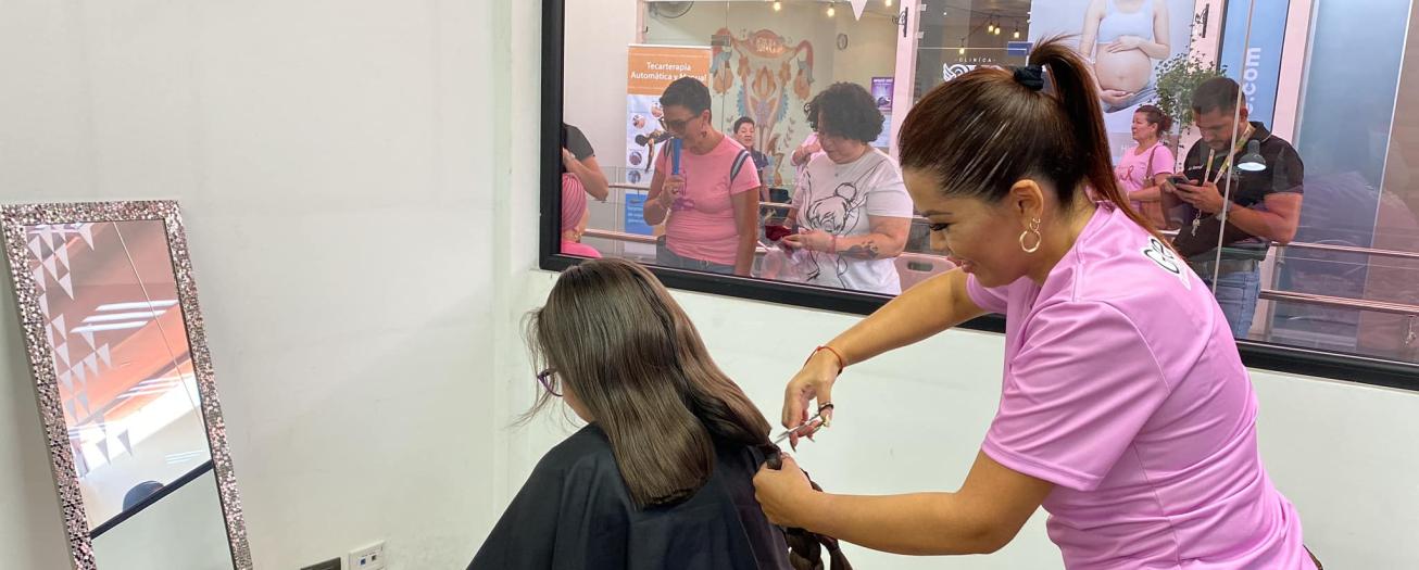 Grecia se viste de rosa