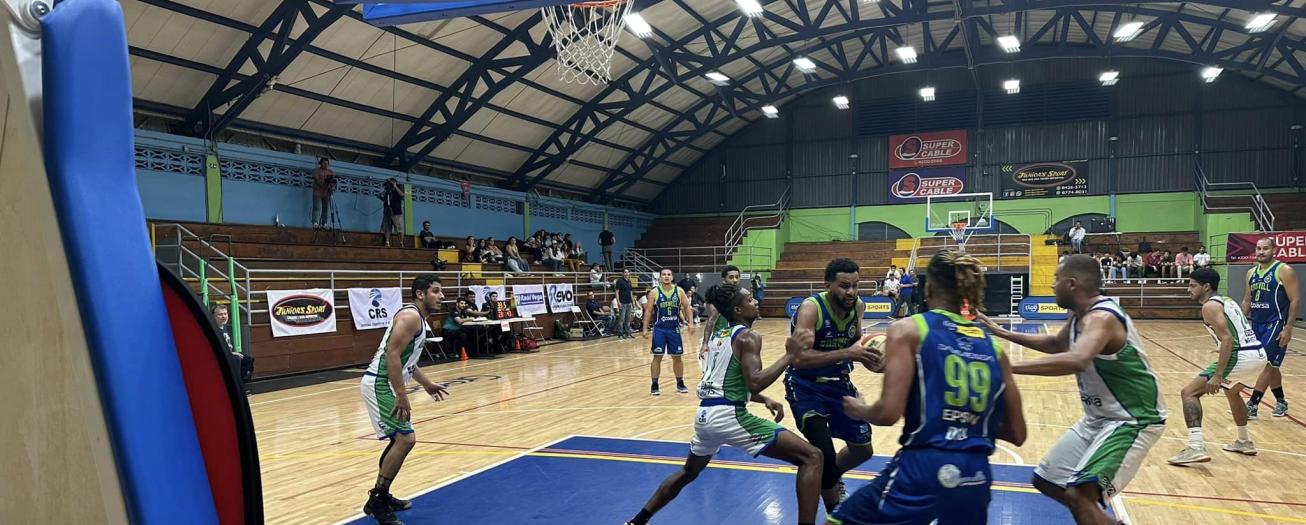 Grecia inicia con victoria la segunda vuelta
