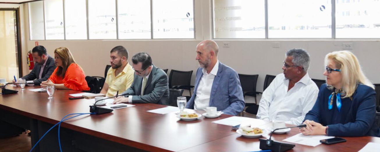 Gobierno, Fedefut y Unafut cierran filas contra el racismo en el  deporte 