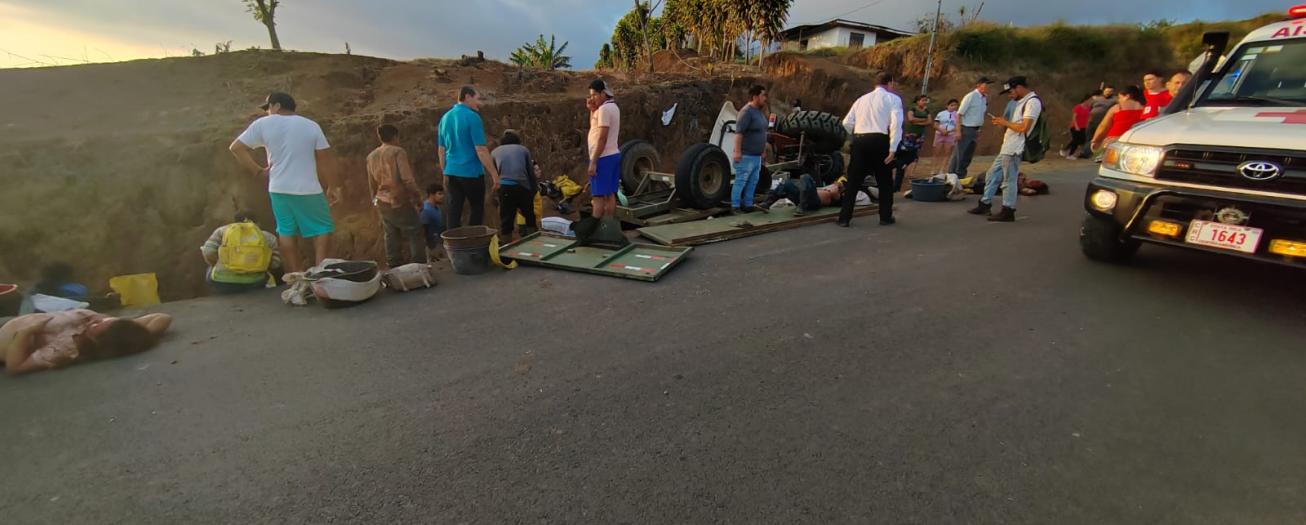 Fallece uno de los hombres heridos en vuelco de Chapulín en Sabanilla, Sarchí 