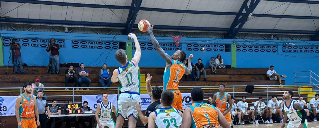 Grecia logra segunda victoria en la Liga Superior de Baloncesto 