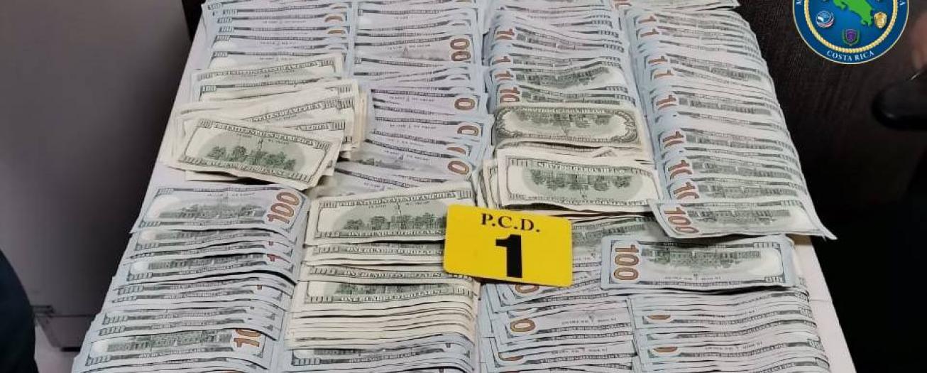 PCD detiene a cuatro pasajeros y decomisa 120.000,00 dólares