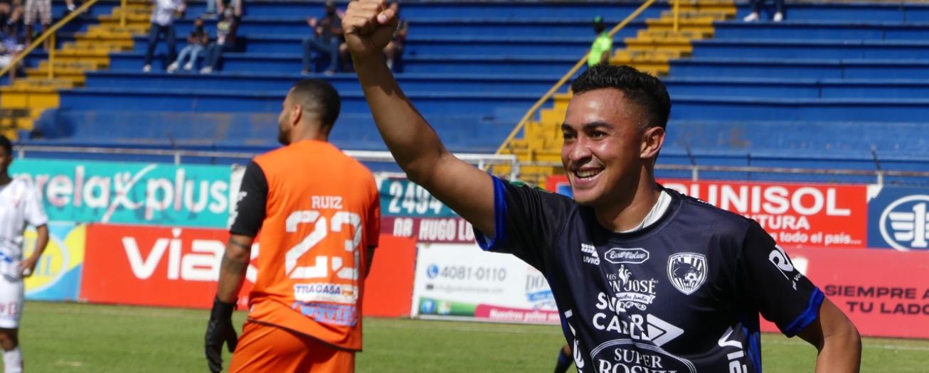 Reimond Salas se queda en Grecia