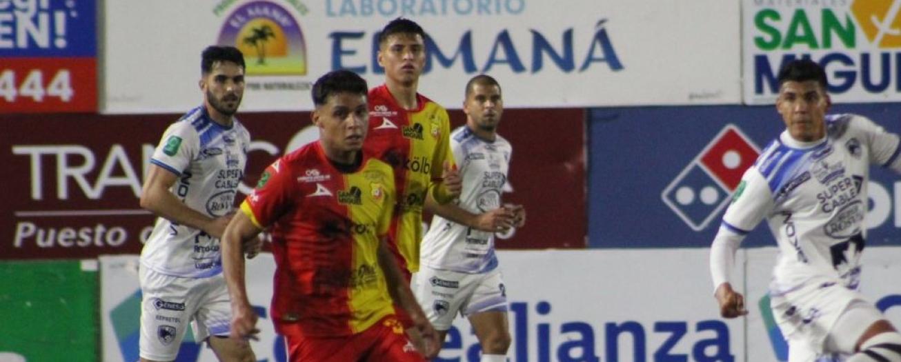 Estudiante del Liceo Deportivo de Grecia debuta con el Herediano